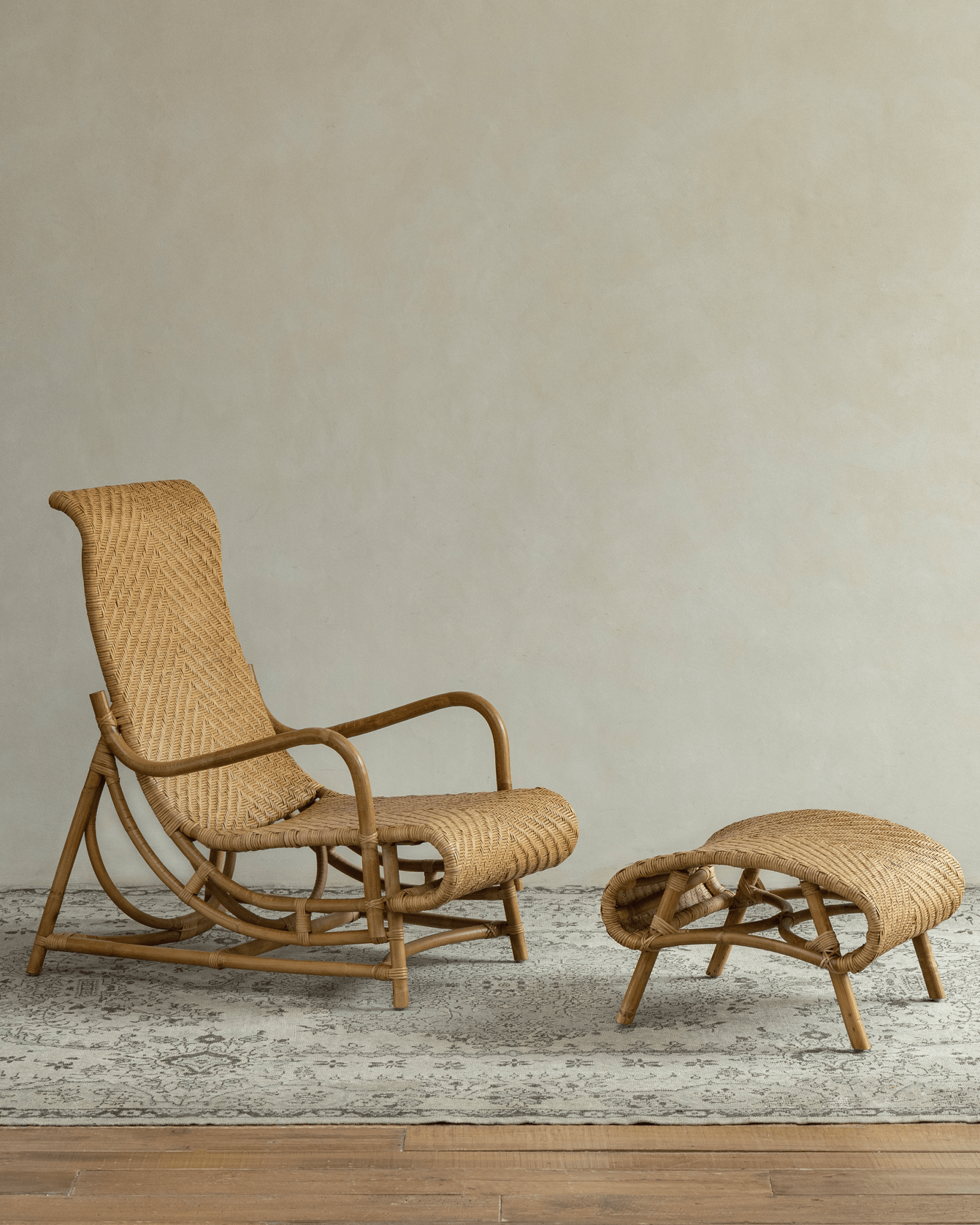 Nalgae Rattan Lounge Chair