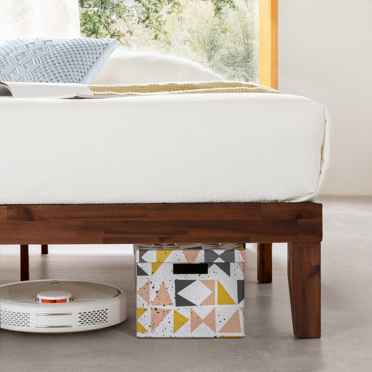 12 Klassische Plattformbettgestelle aus Massivholz