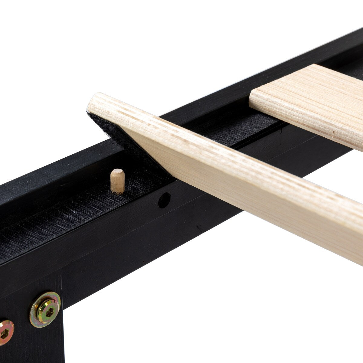 12 Klassische Plattformbettgestelle aus Massivholz