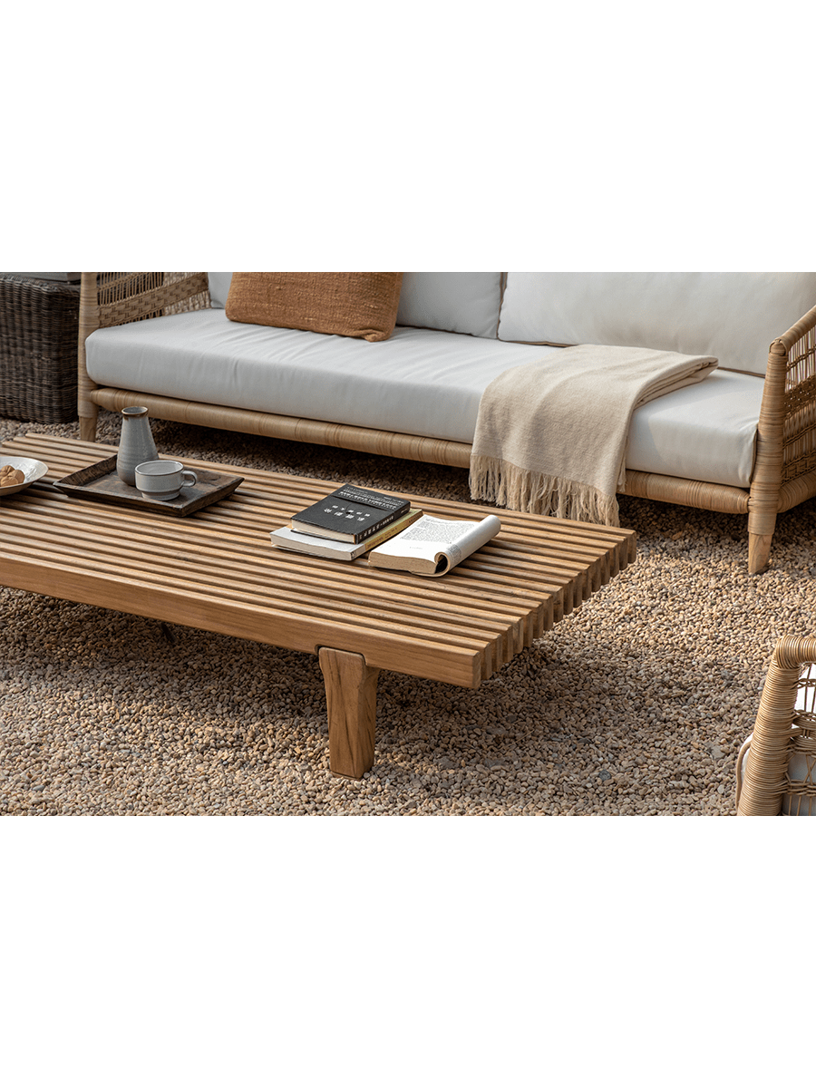 Couchtisch für den Außenbereich