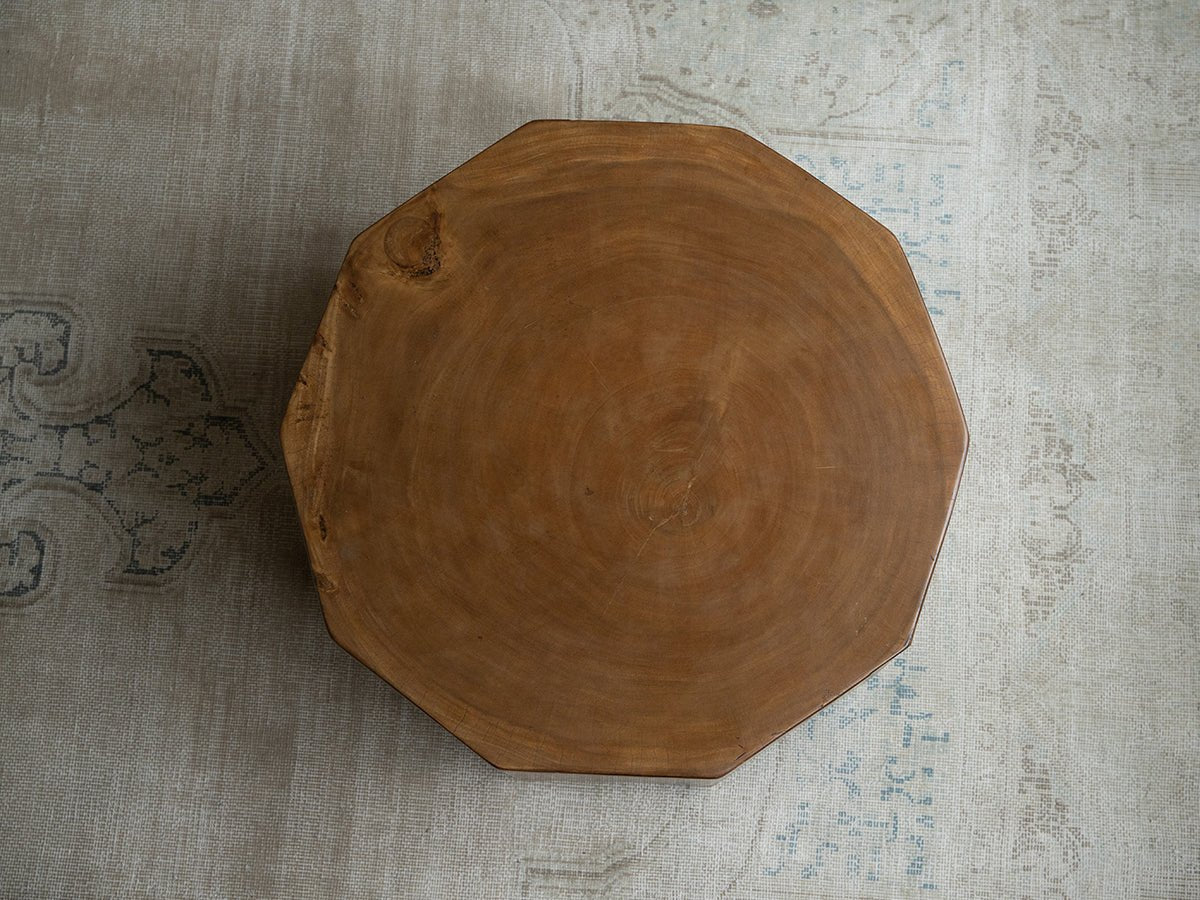 Zehneckiger Beistelltisch