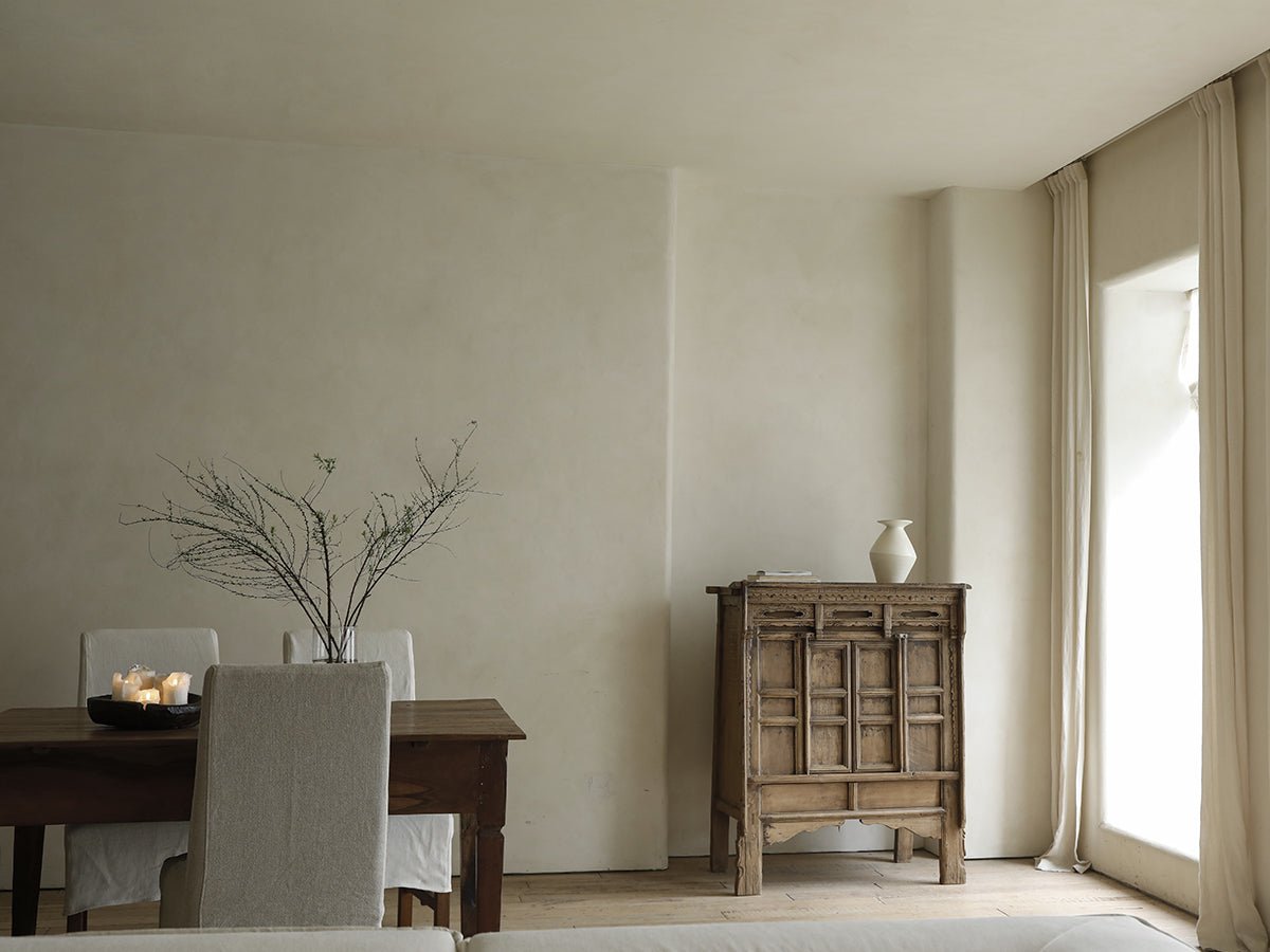 Chinesischer schwarzer Schrank