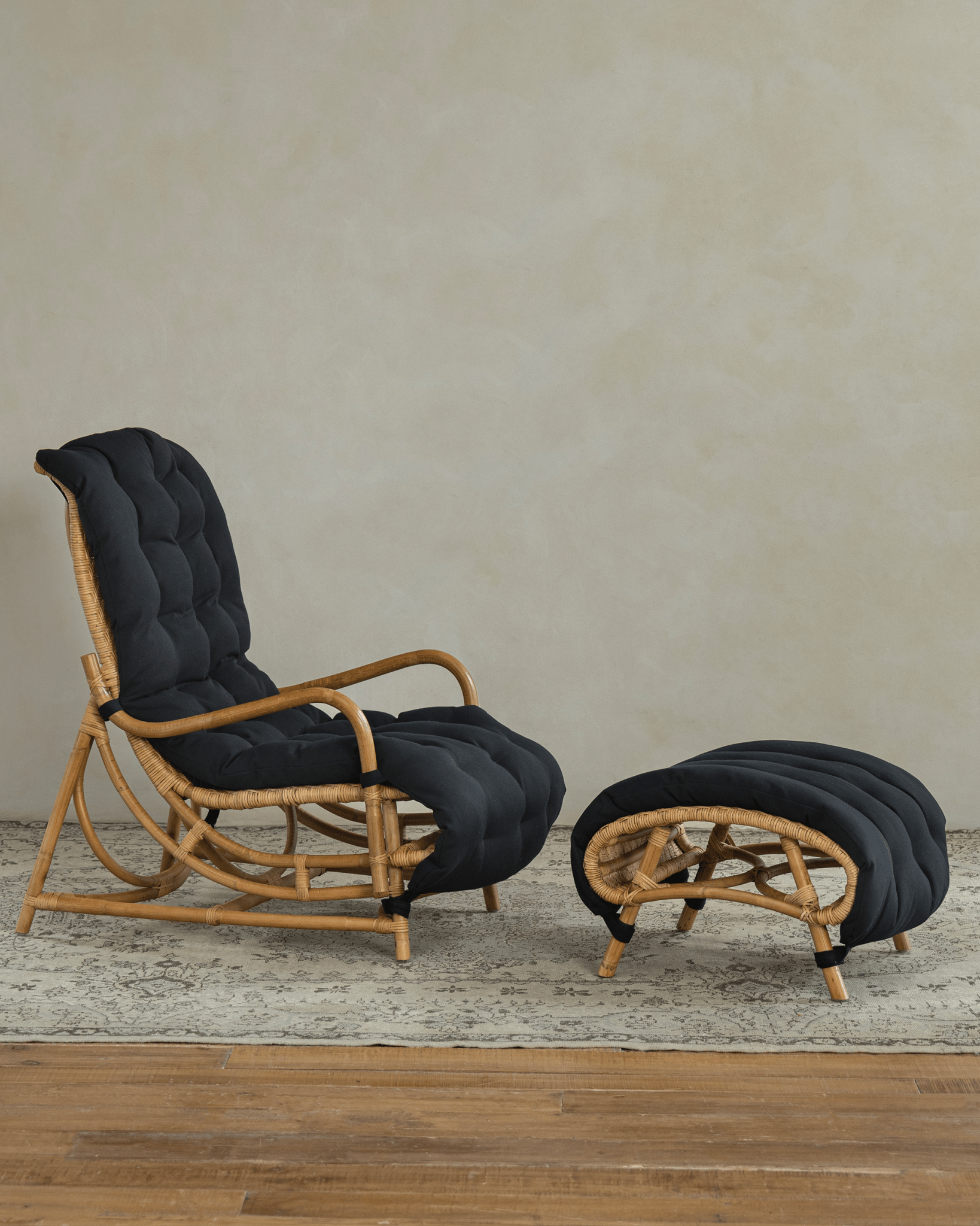 Nalgae Rattan Lounge Chair