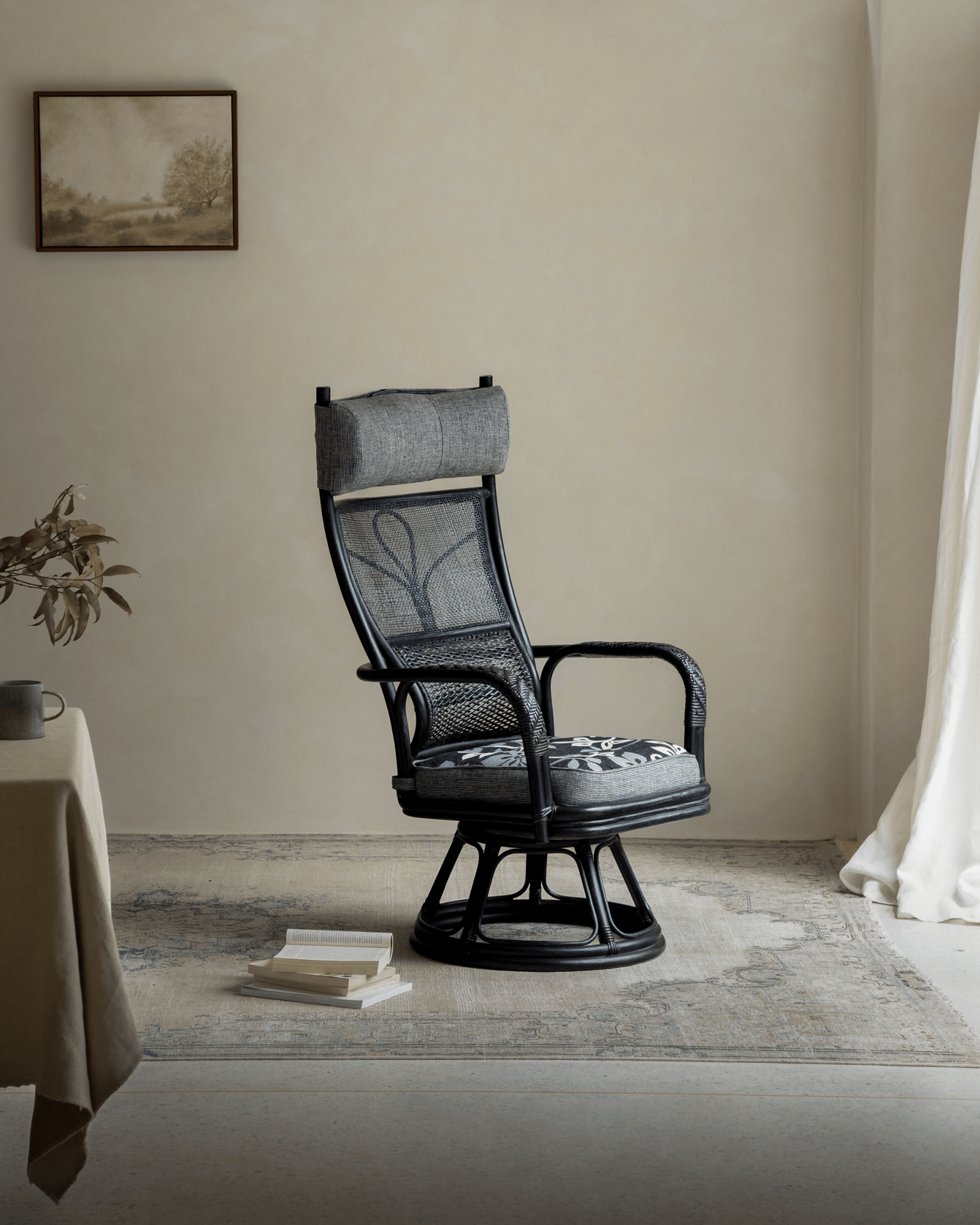 Gakusha Rattan-Drehstuhl