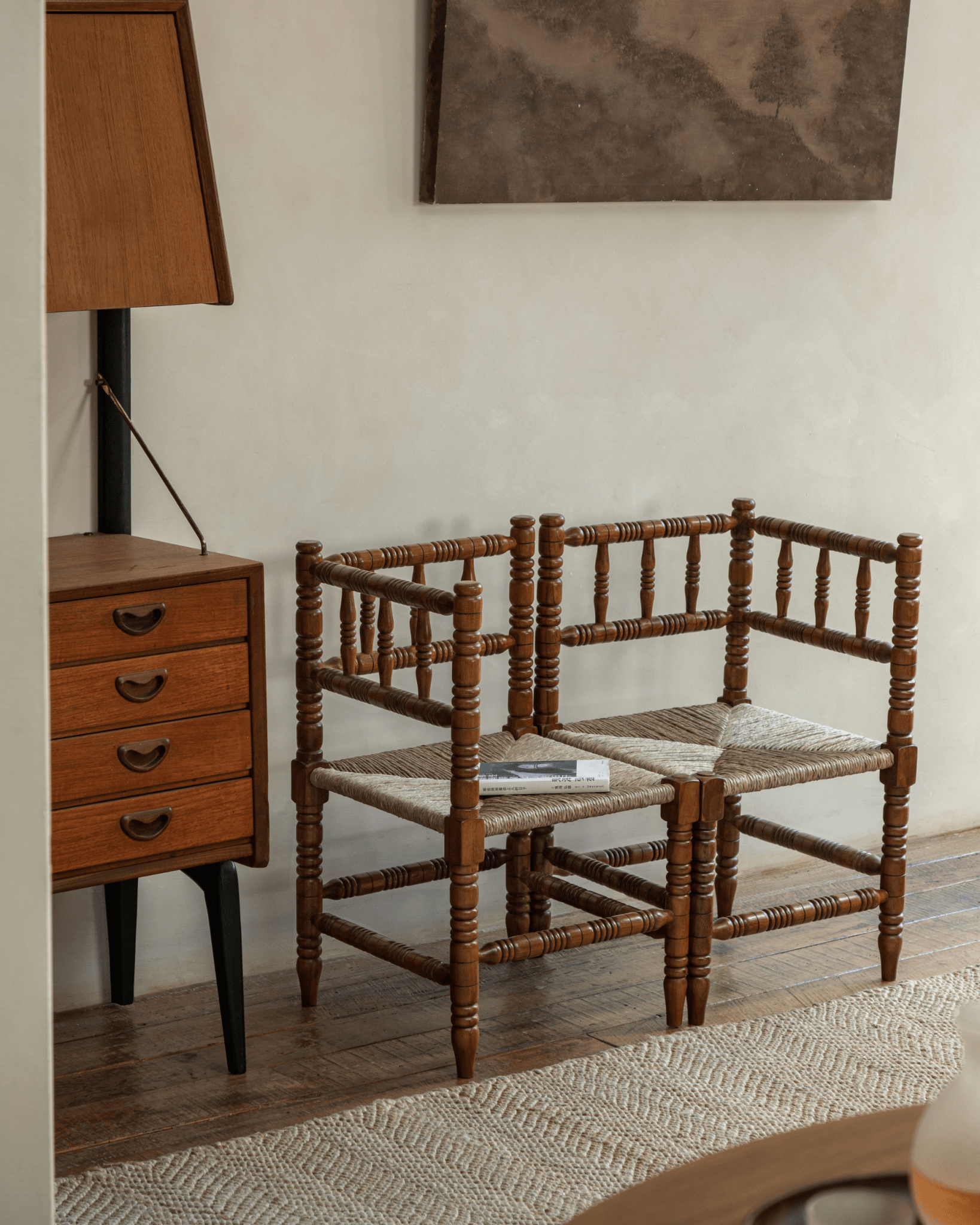 Bobbin Corner Chair
