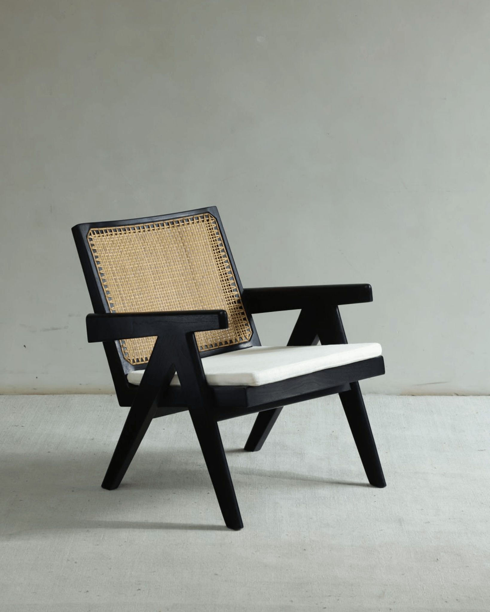Chandigarh Armrest Easy Chair