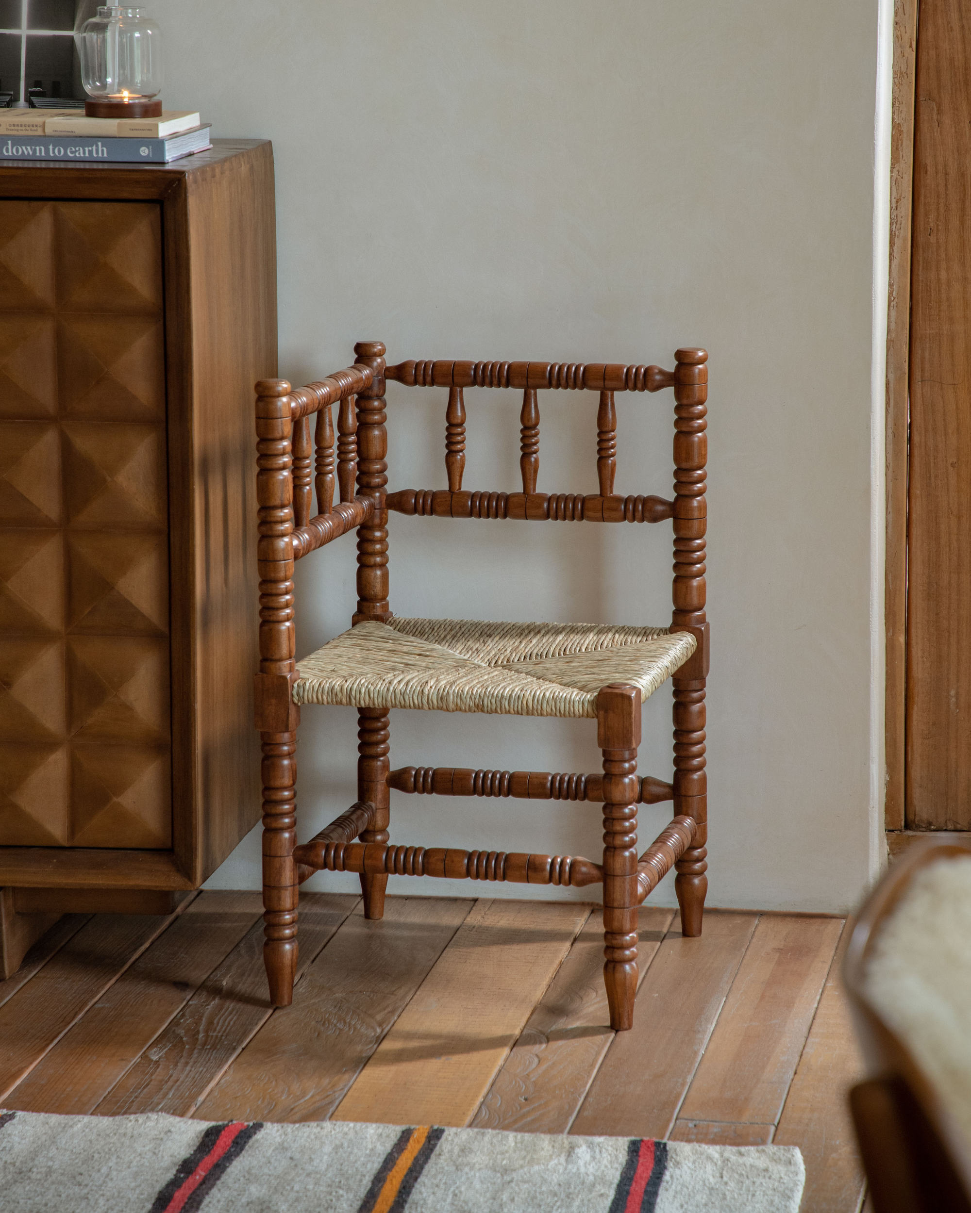 Bobbin Corner Chair