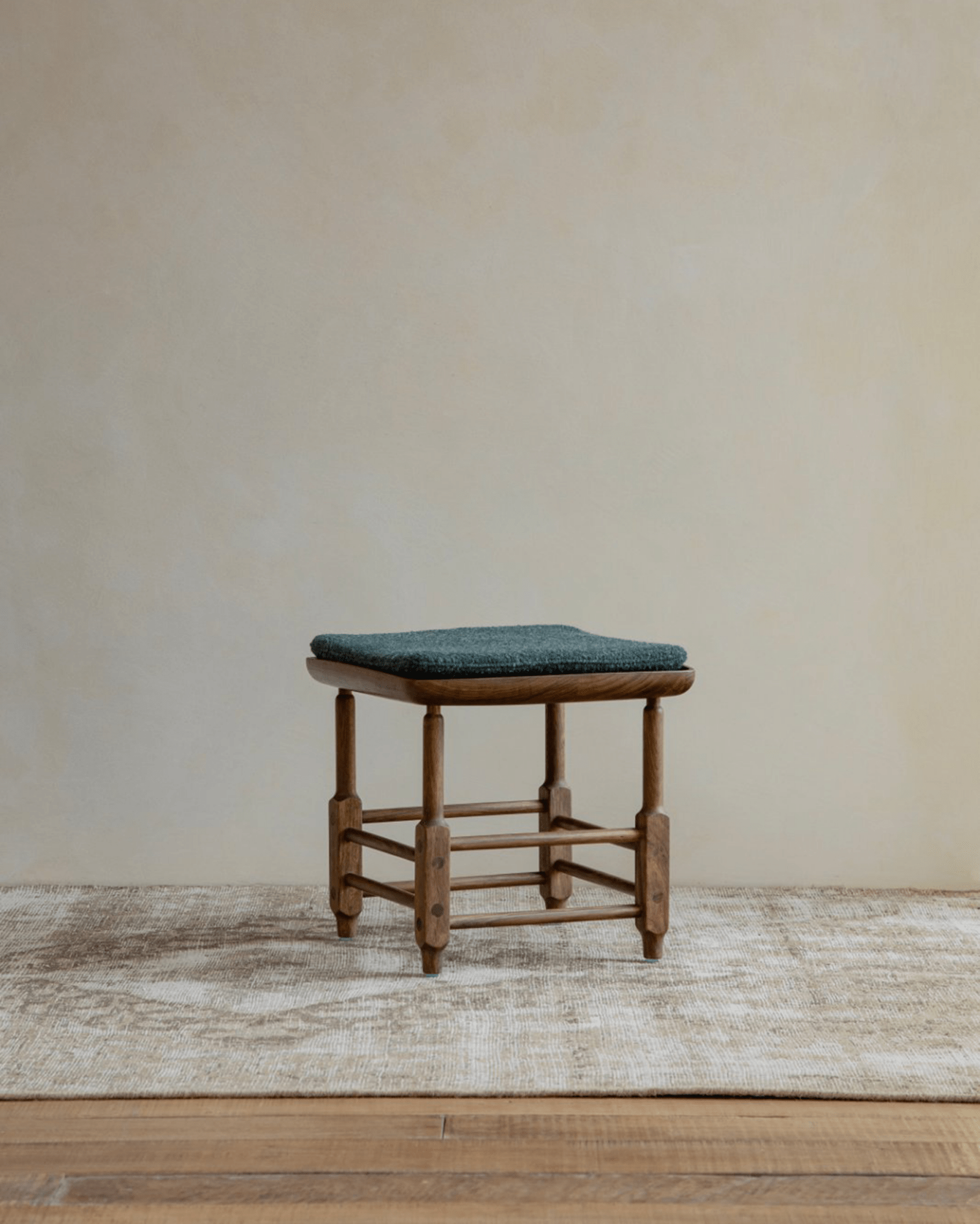 Magrini Stool