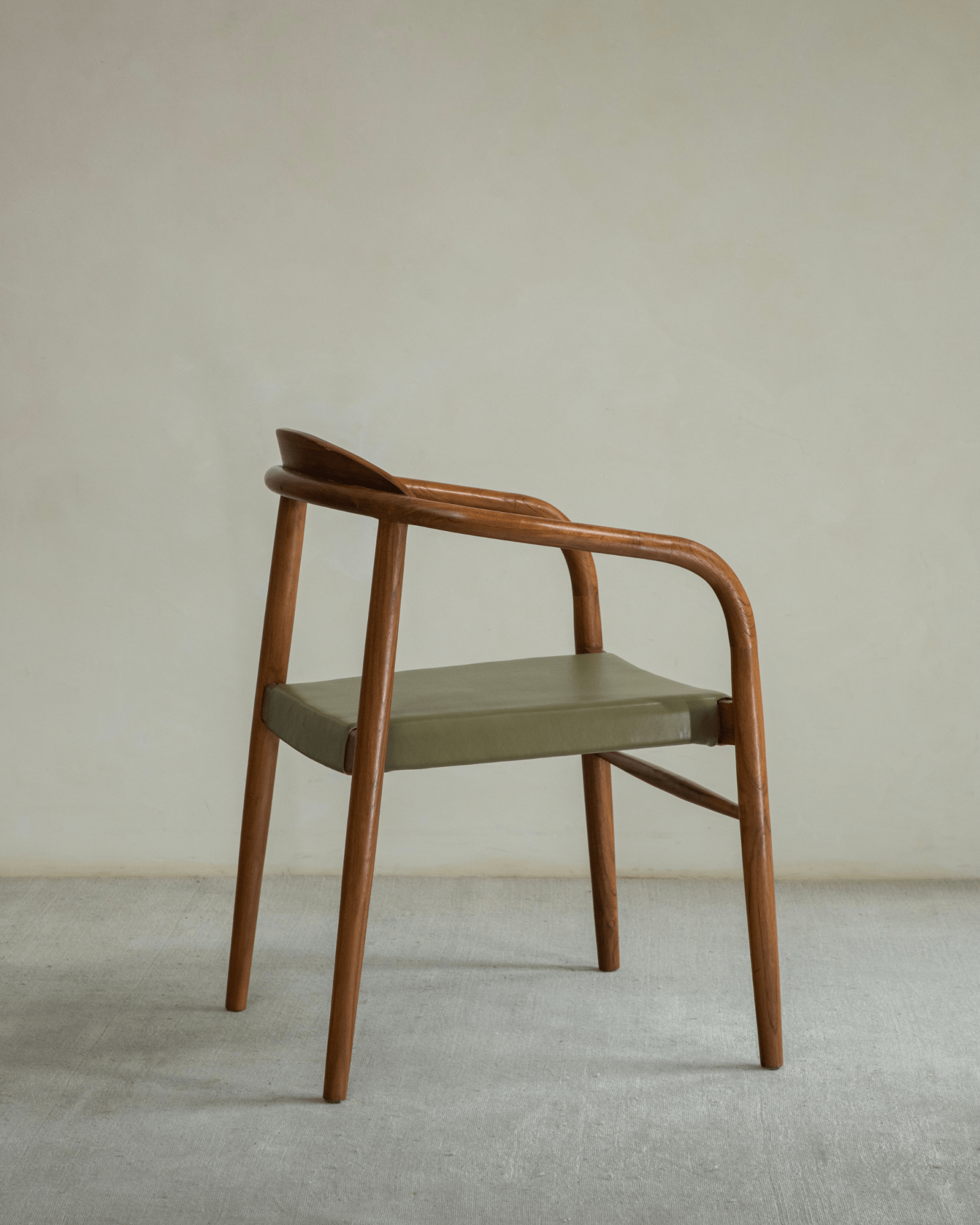 Halbmond-Ledersessel