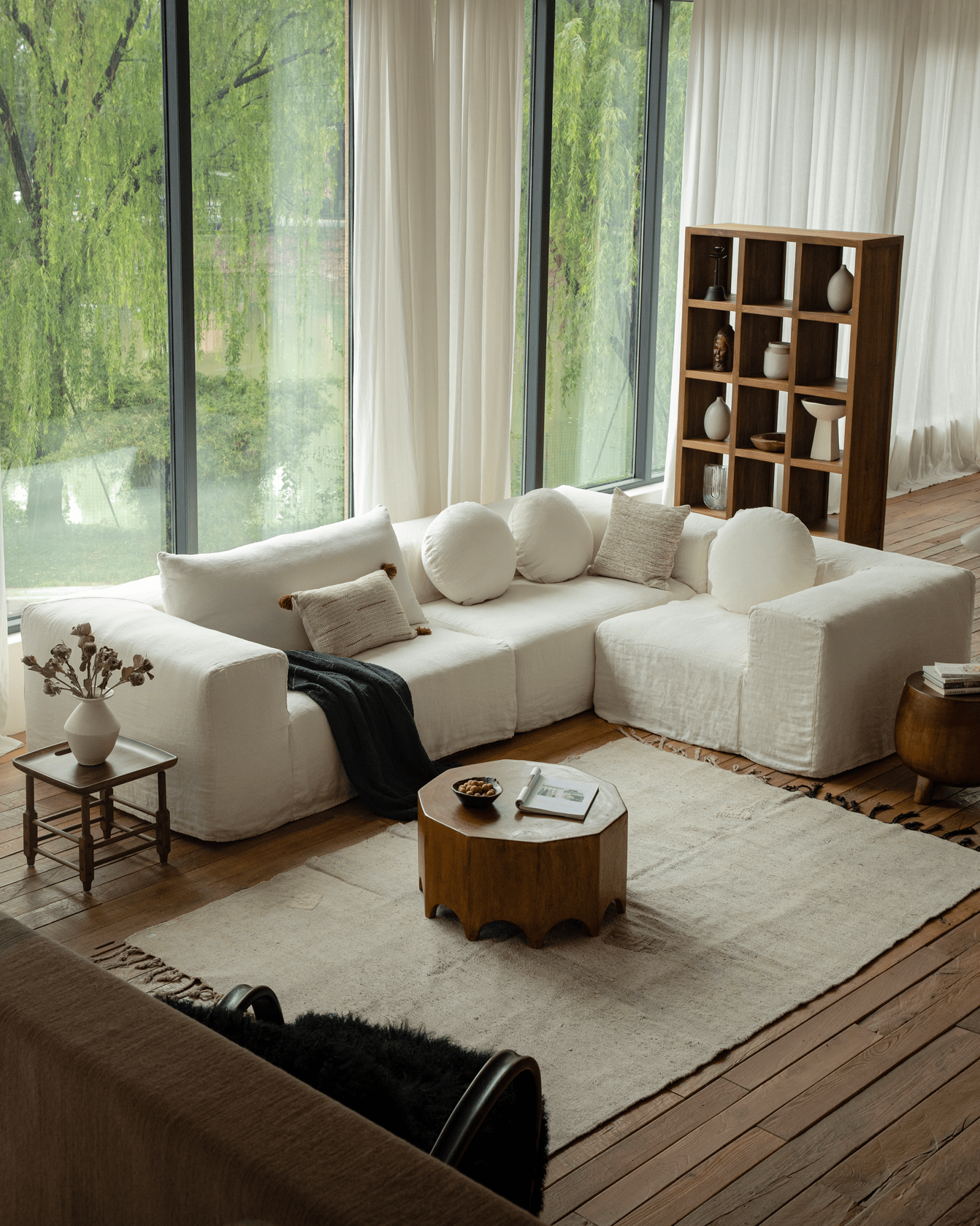 Doma Sectional Sofa