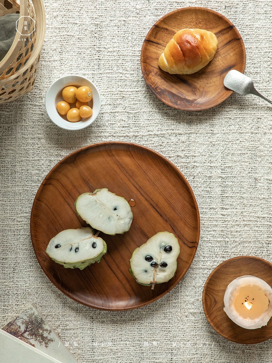 Verschiedene runde Speiseteller