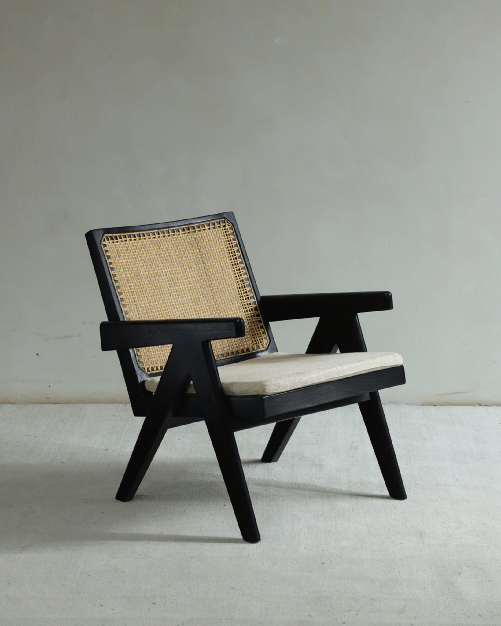 Chandigarh Armrest Easy Chair