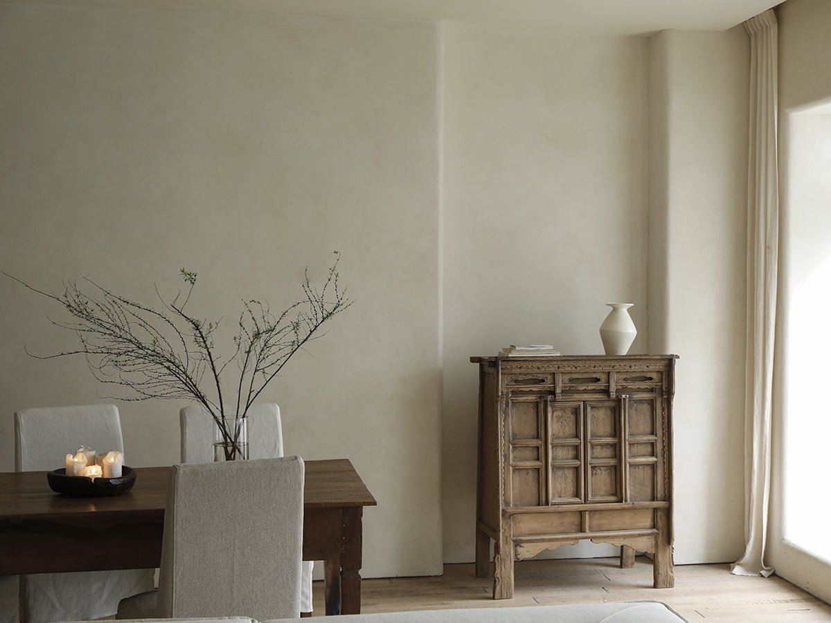 Chinesischer schwarzer Schrank