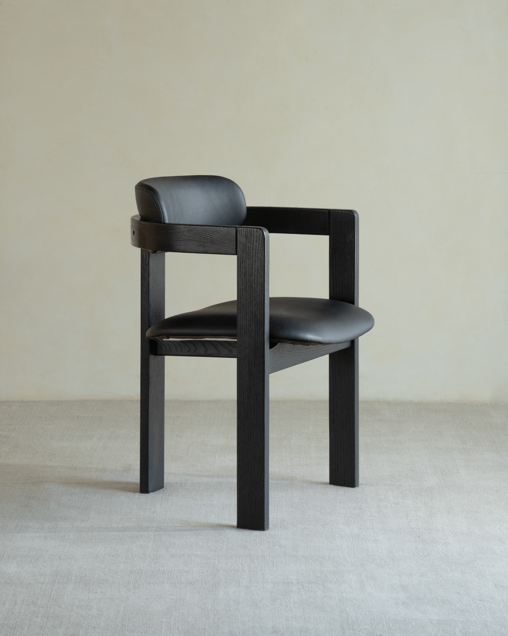 Pamplona Leather Chair