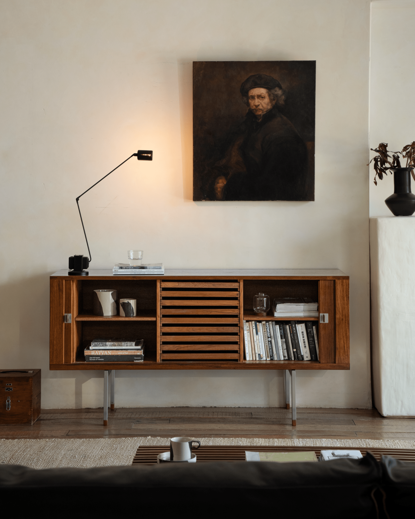 Martin Credenza