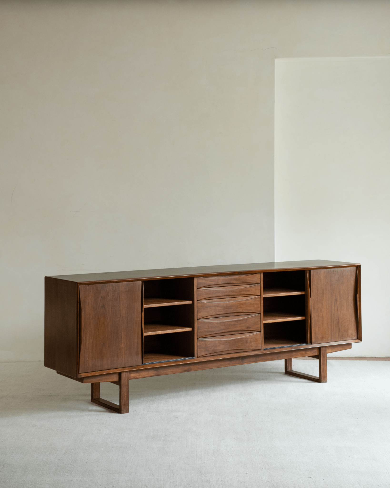 No.454 Sideboard