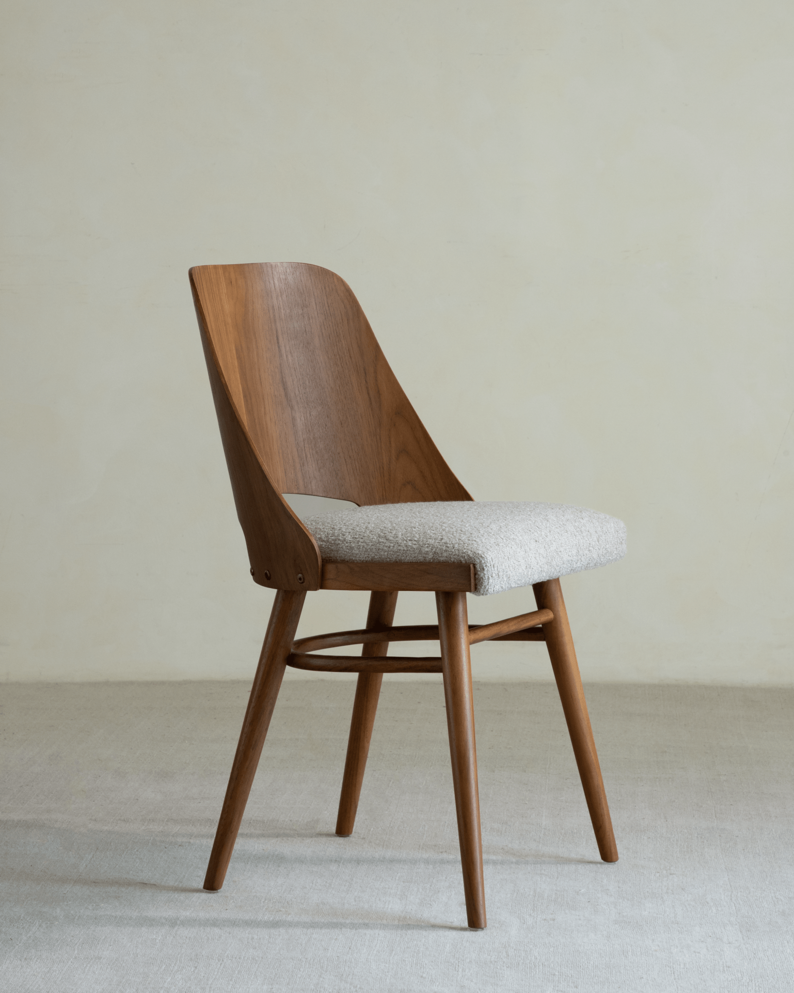 Shell Chair