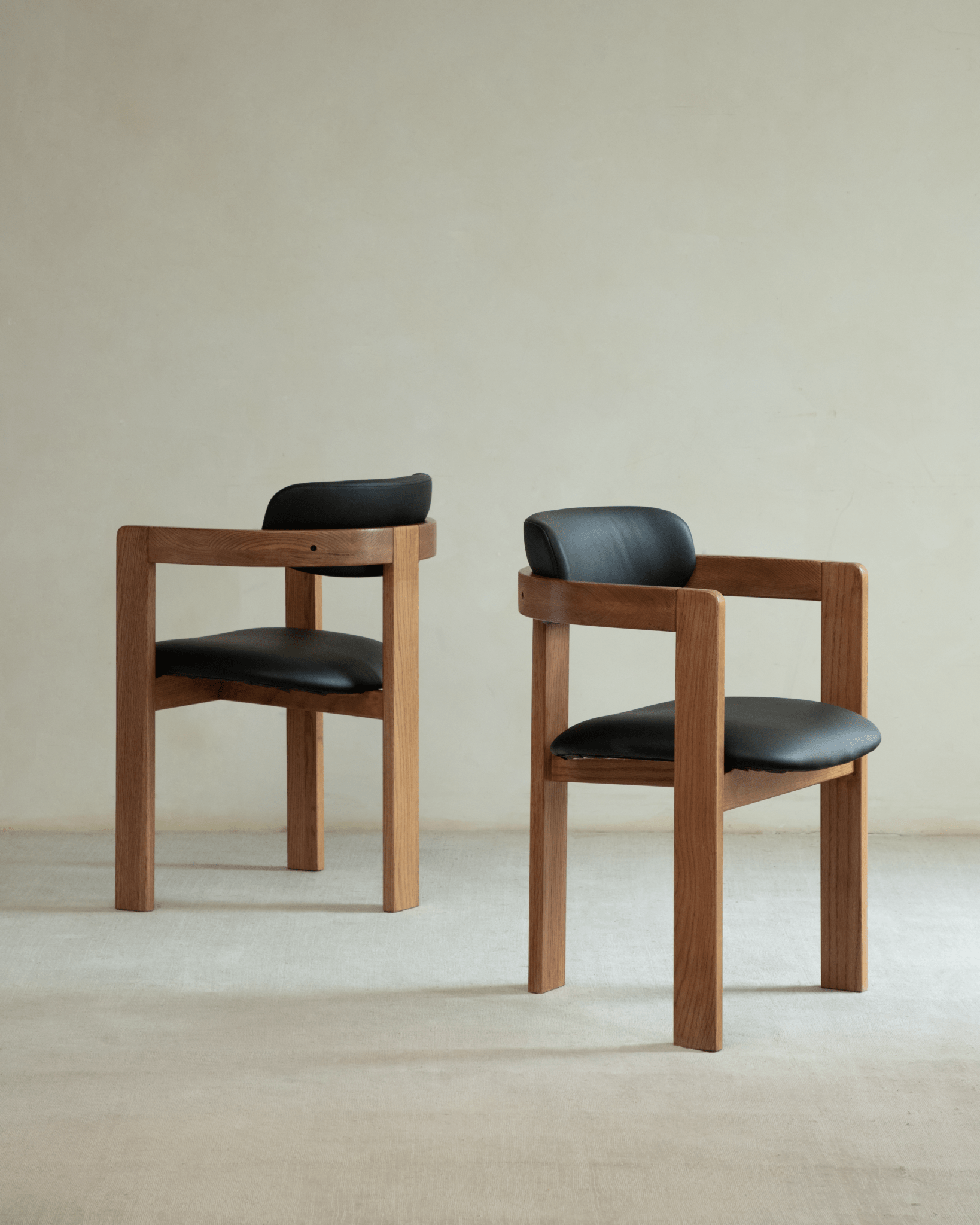 Pamplona Leather Chair