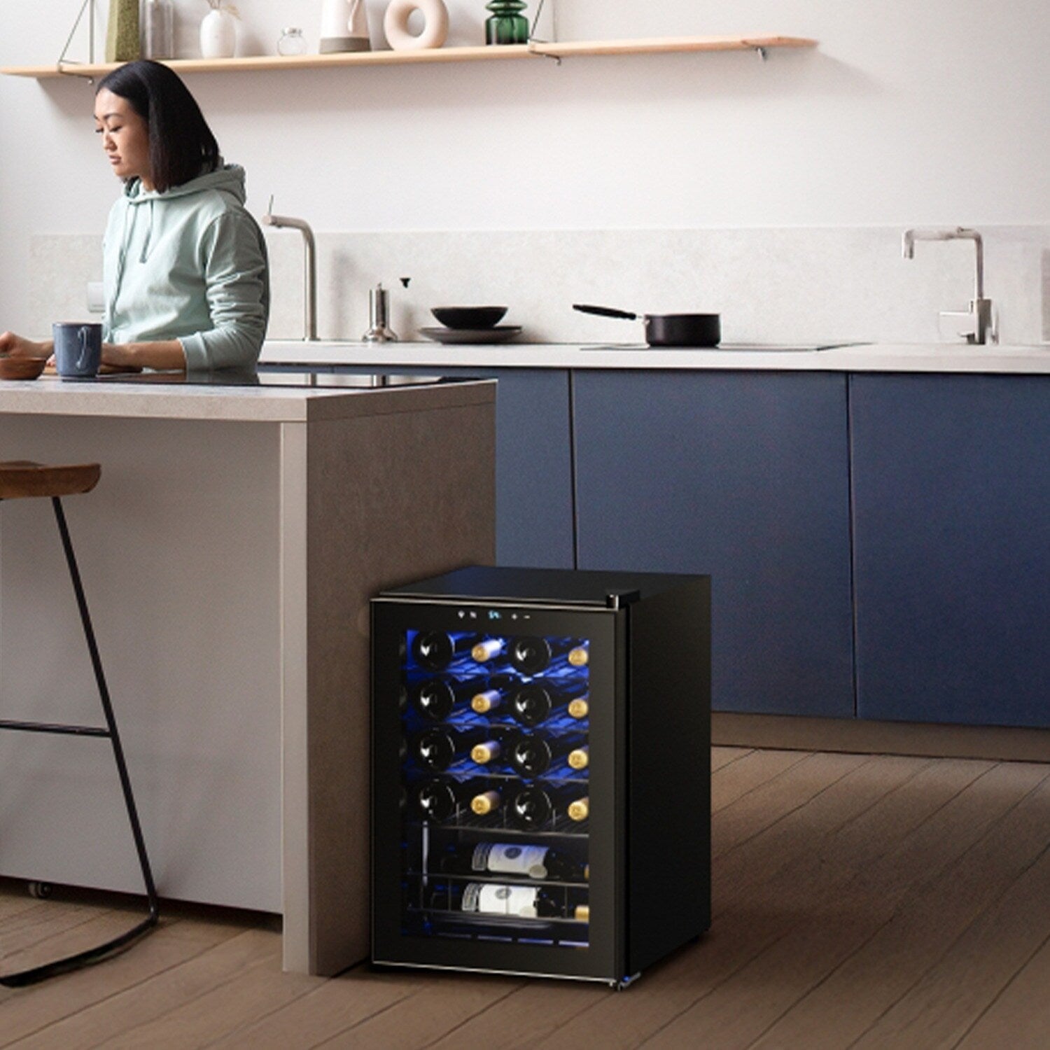 17-Zoll-Wein-/Getränkekühlschrank, 20 Flaschen, freistehend, digitale Temperaturregelung