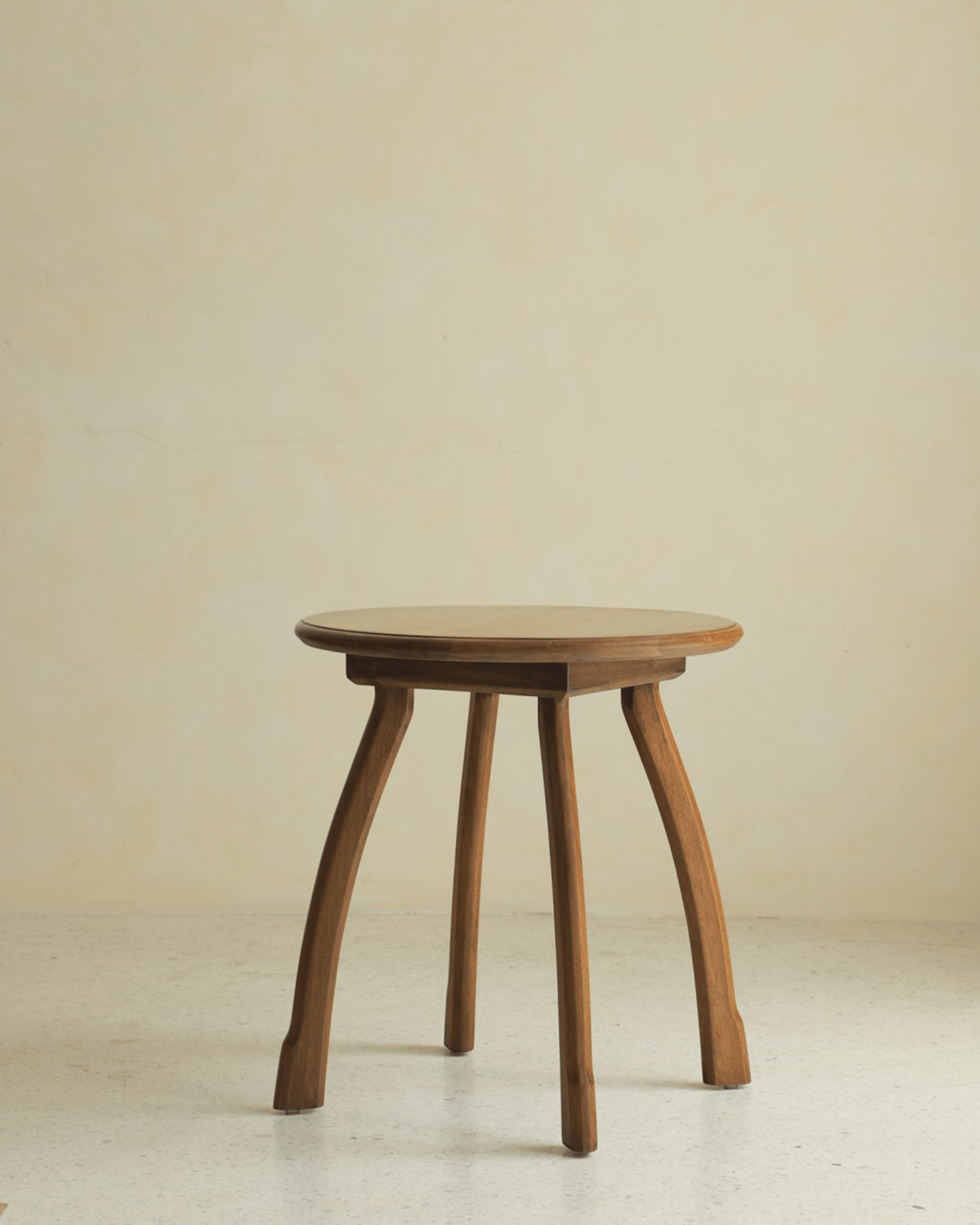 Ele Round Side Table