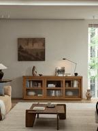 Bücherregal mit Glasfront