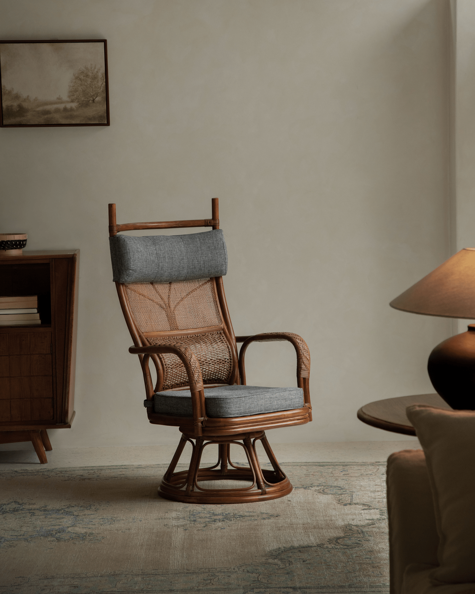 Gakusha Rattan-Drehstuhl