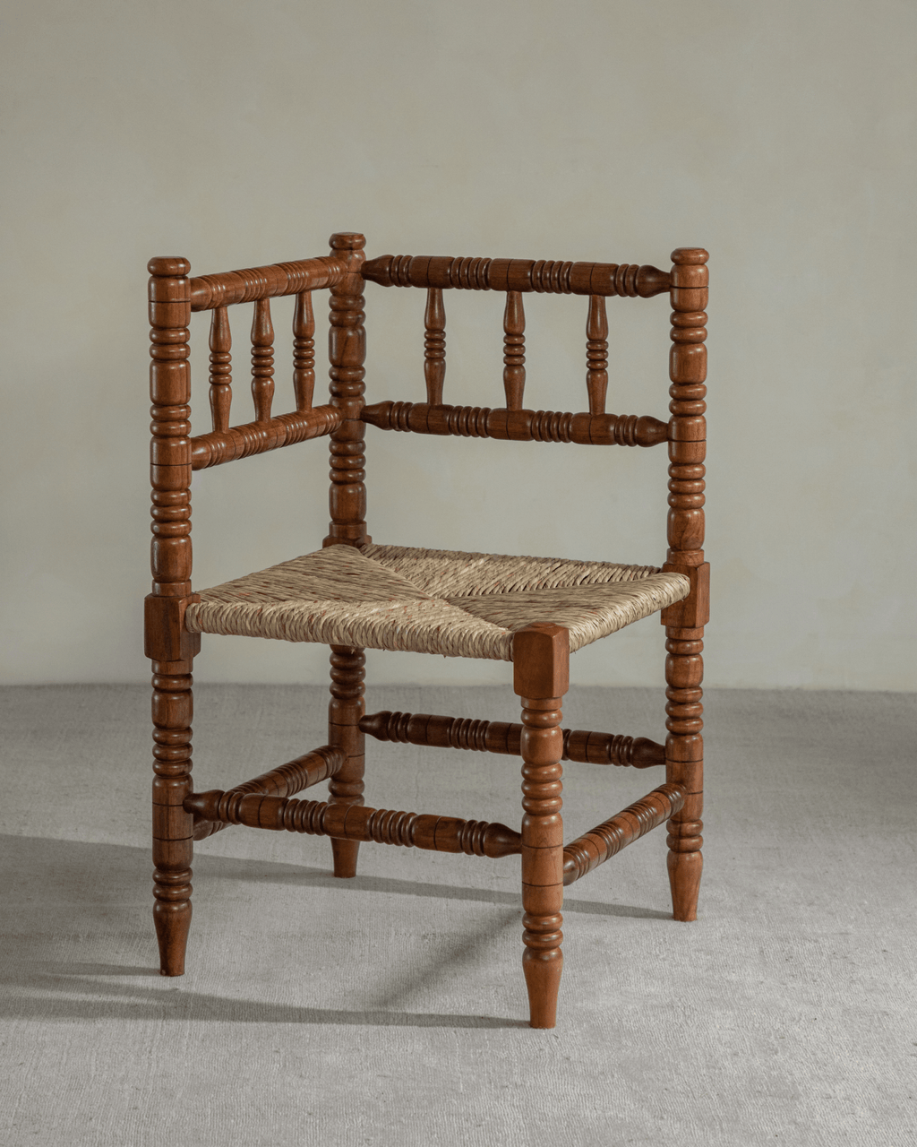 Bobbin Corner Chair