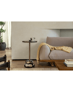 Lolli Beistelltisch aus versteinertem Holz