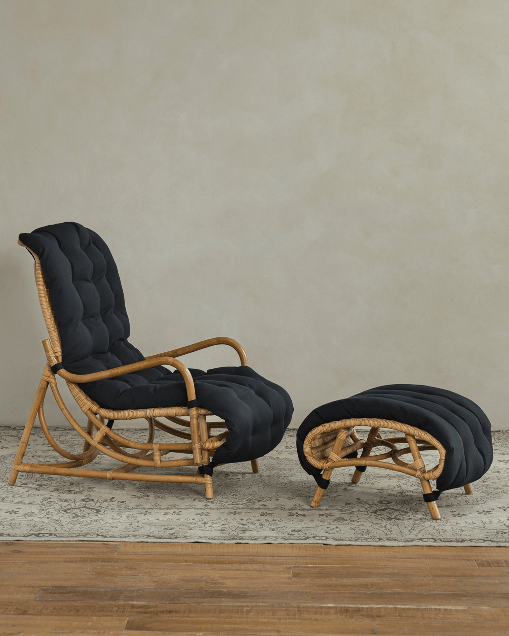 Nalgae Rattan Lounge Chair