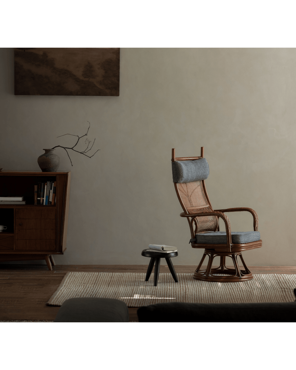 Gakusha Rattan-Drehstuhl