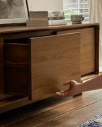 Medienkonsole Nr. 34