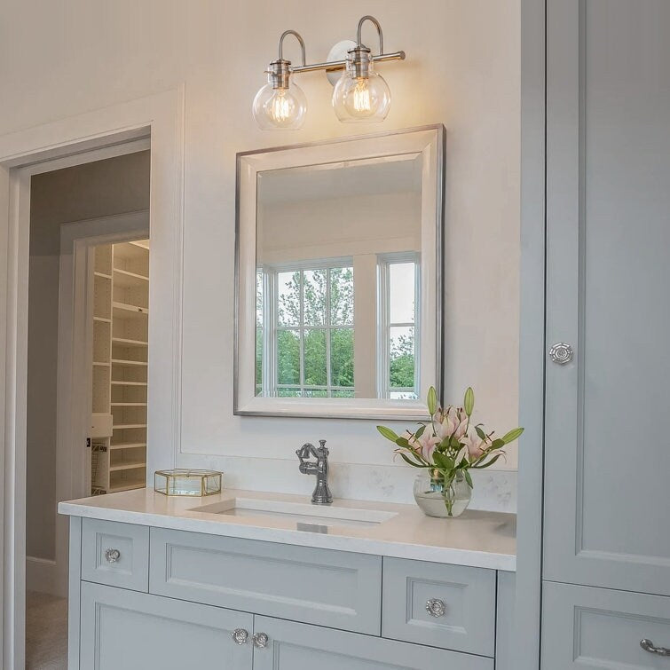 2/3-flammige Badezimmer-Wandleuchte mit Glasschirm