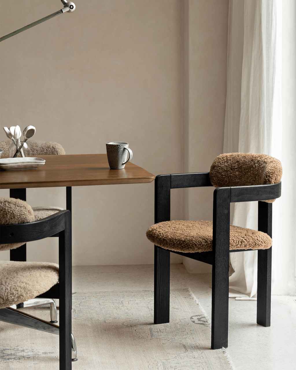 Pamplona Shearling Chair