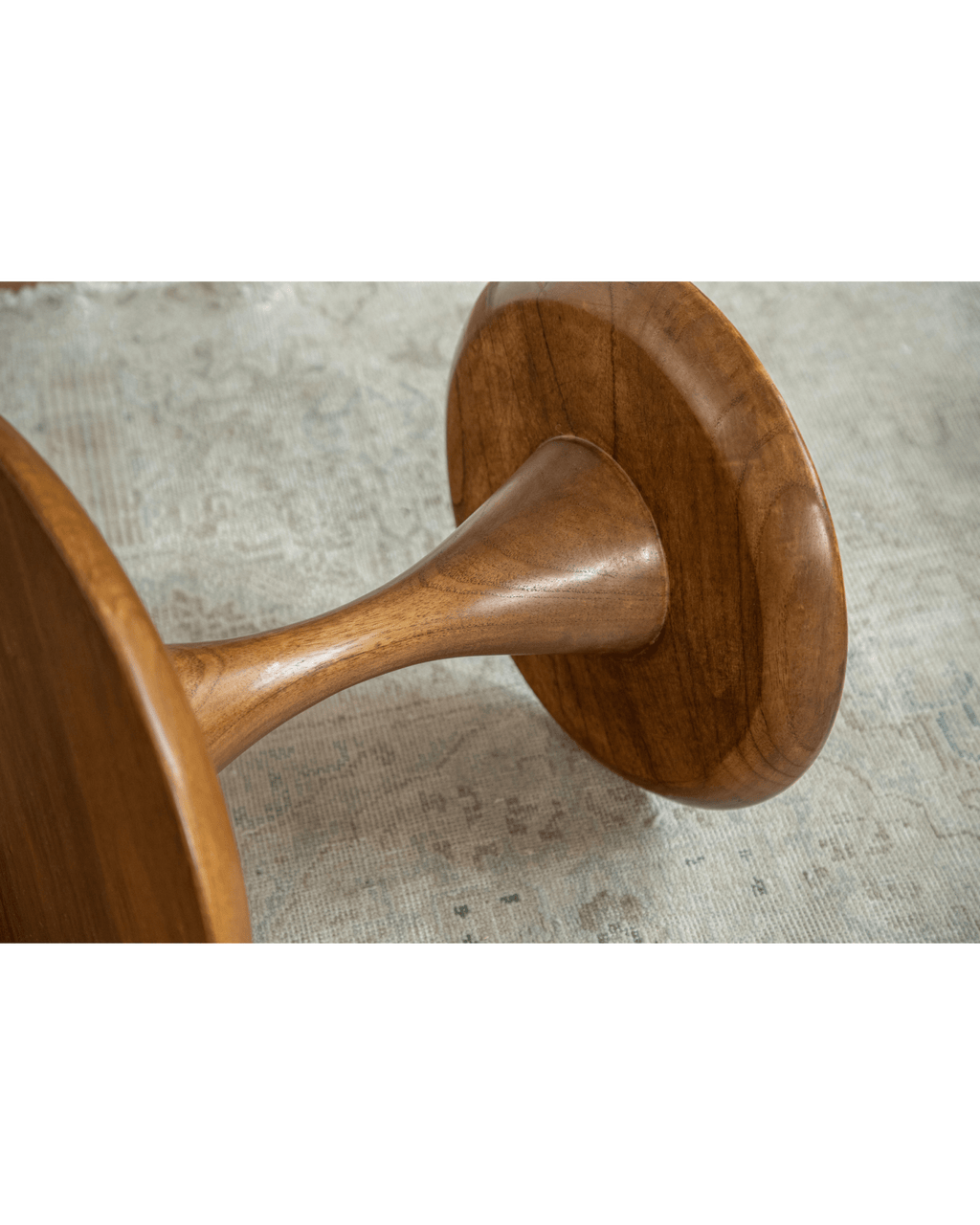 Beistelltisch mit Spindel