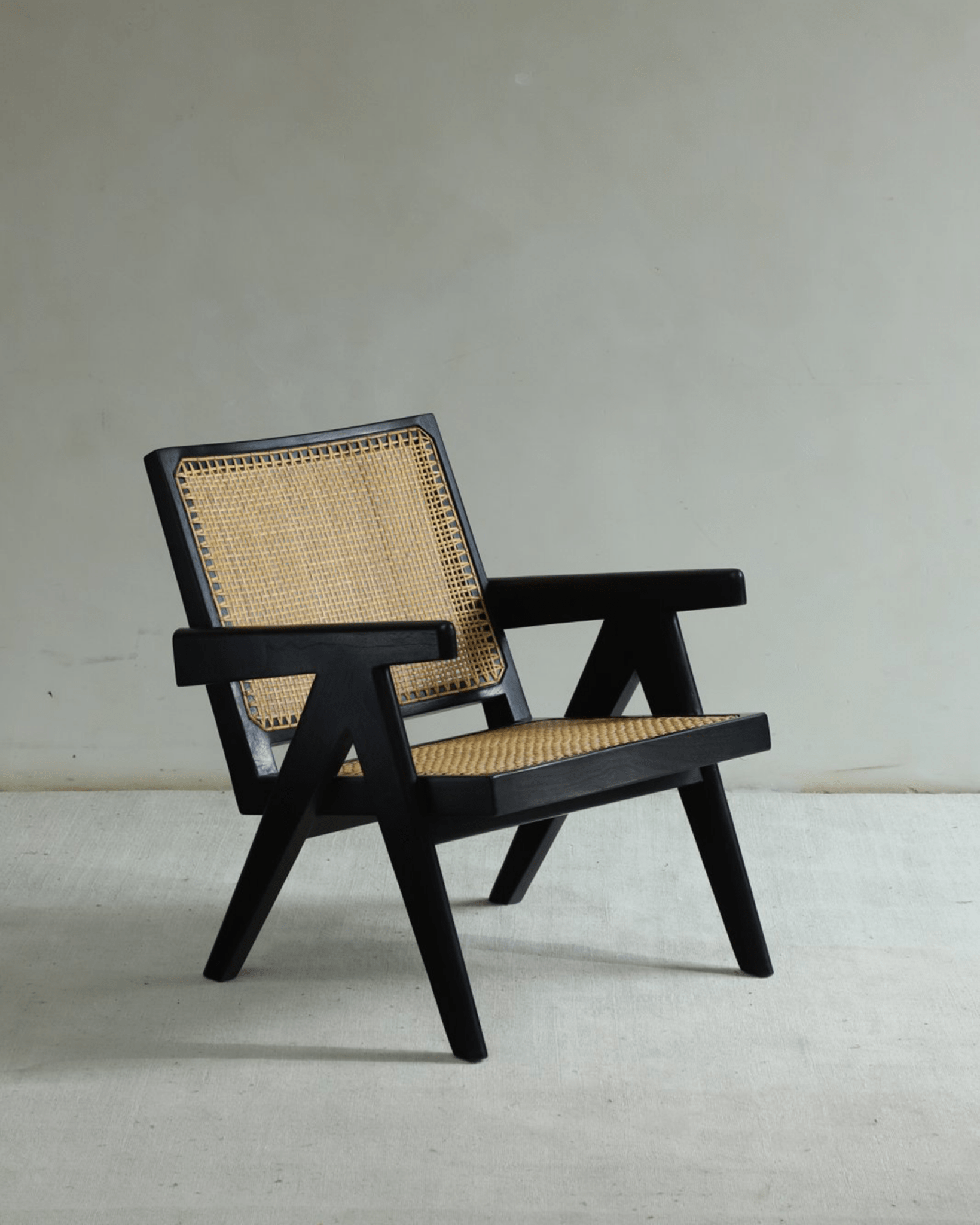 Chandigarh Armrest Easy Chair