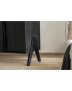 Nr. 32 Schwarzes Sideboard