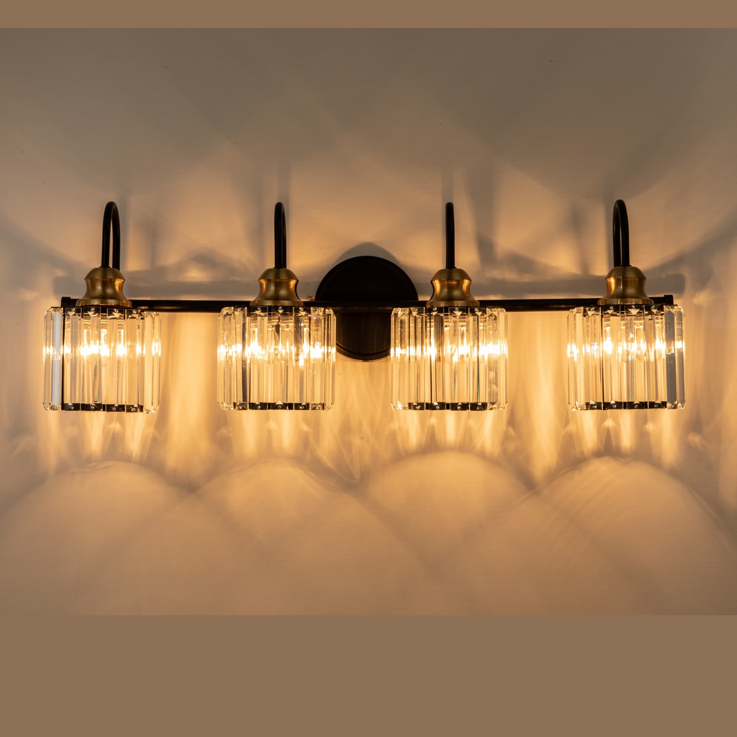 3/4-flammige, moderne, glamouröse, lineare, dimmbare Kristall-Badezimmerleuchte über dem Spiegel