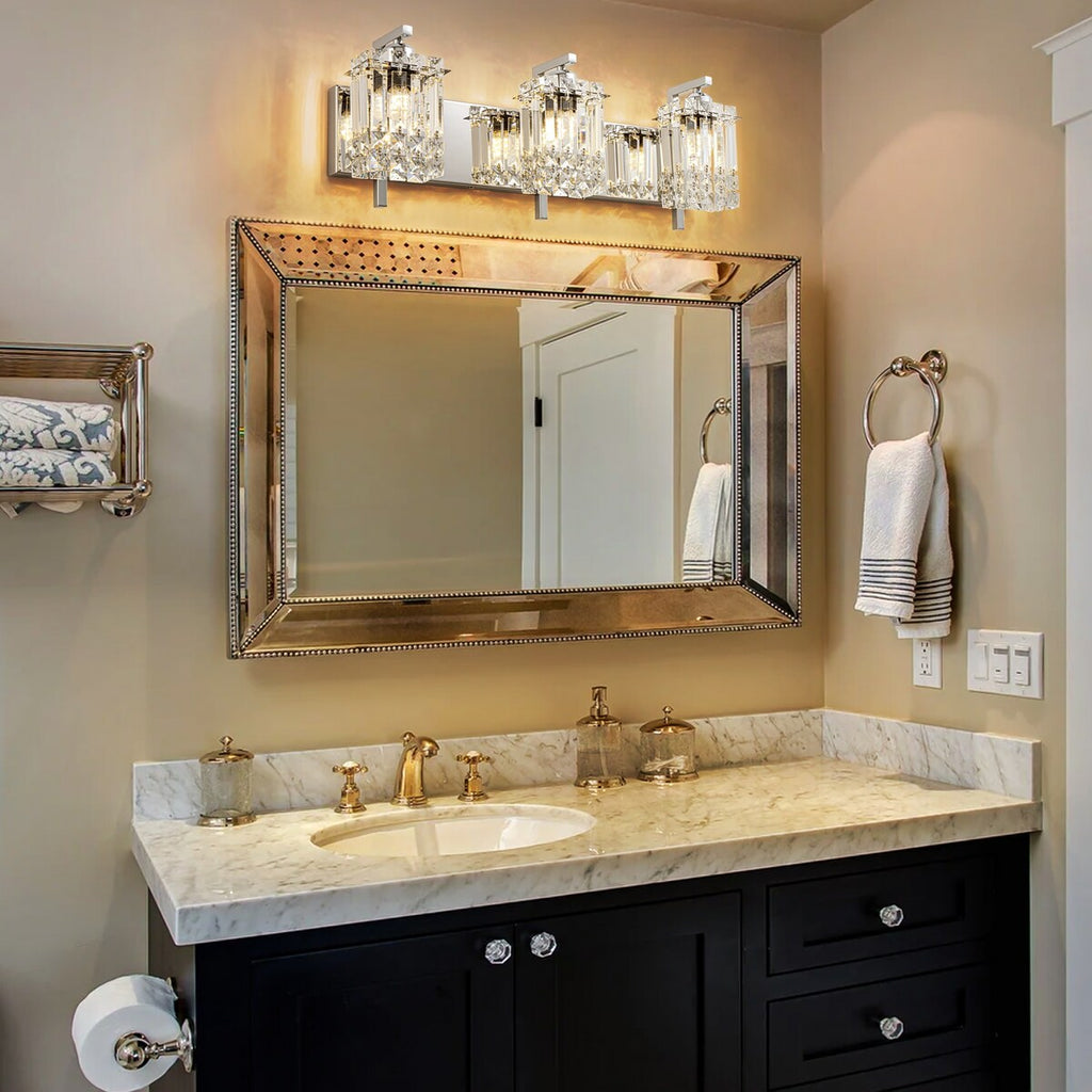 Moderne 3-flammige, glamouröse Badezimmer-Wandleuchte mit Kristalloptik für den Spiegel