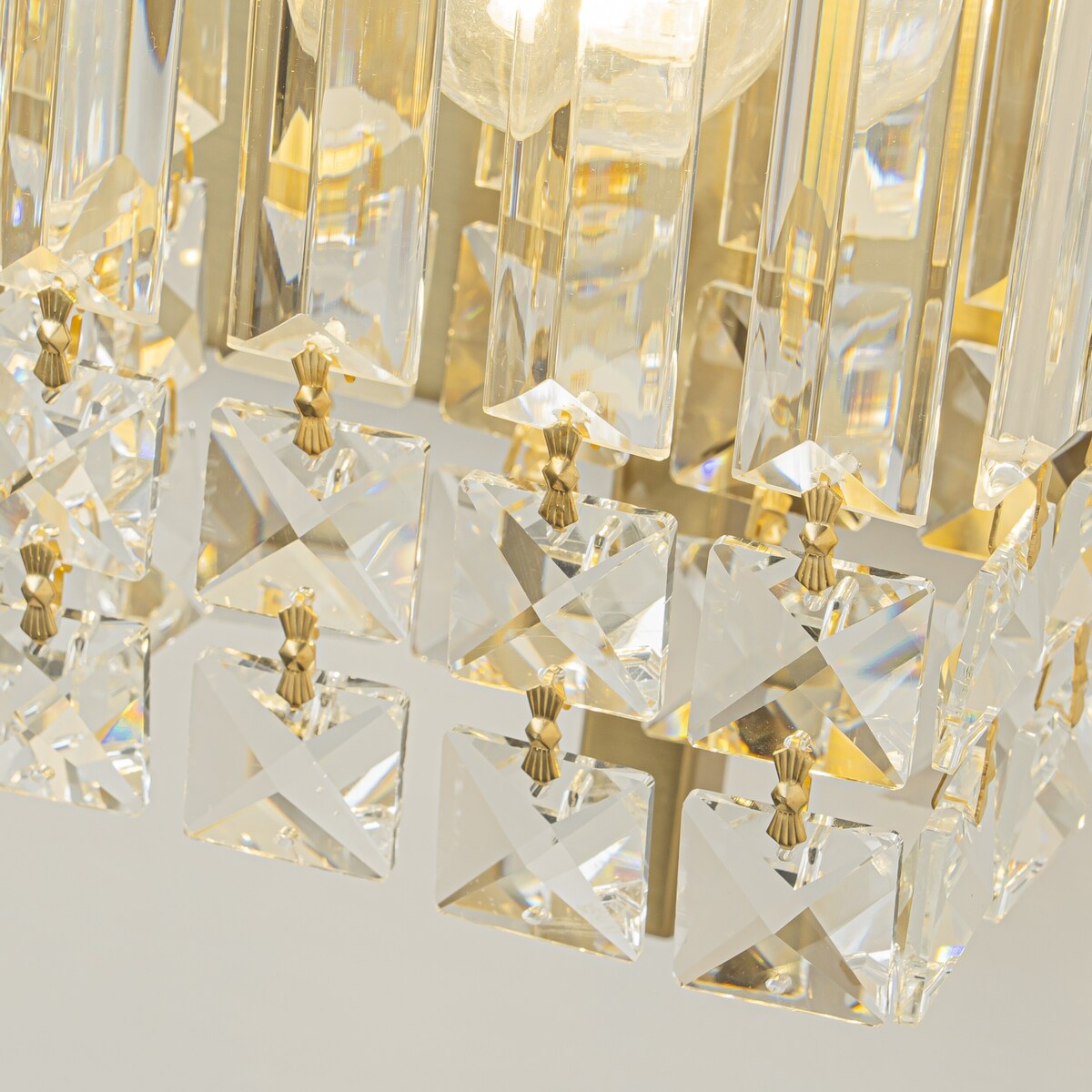 Moderne 3-flammige, glamouröse Badezimmer-Wandleuchte mit Kristalloptik für den Spiegel