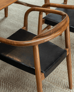 Halbmond-Ledersessel