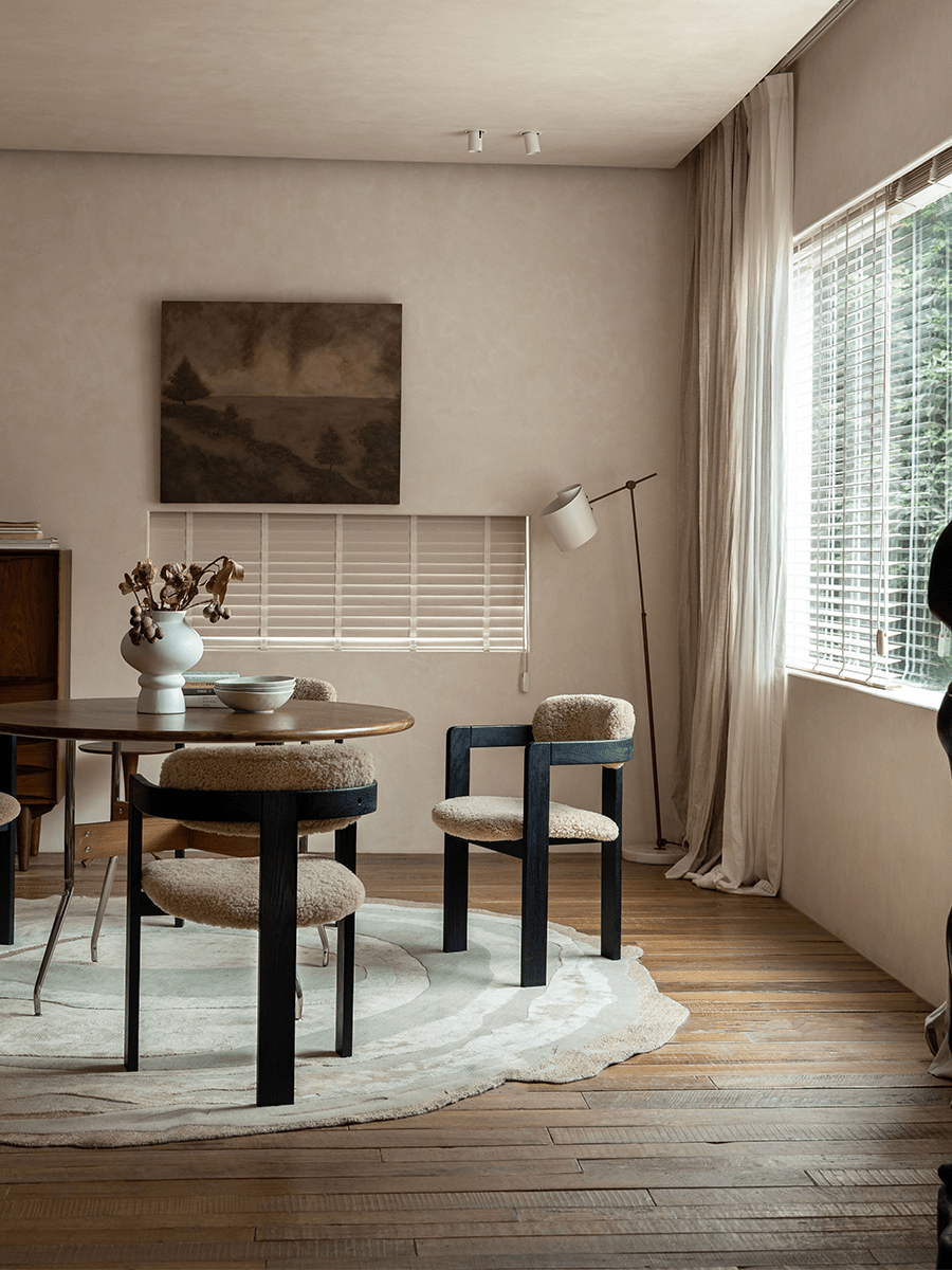 Pamplona Shearling Chair