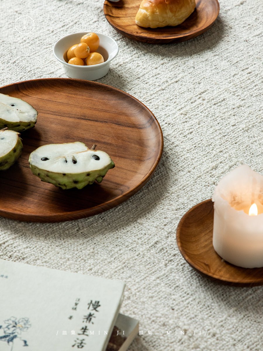 Verschiedene runde Speiseteller