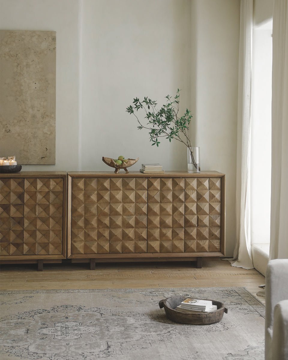 Unebenes Sideboard