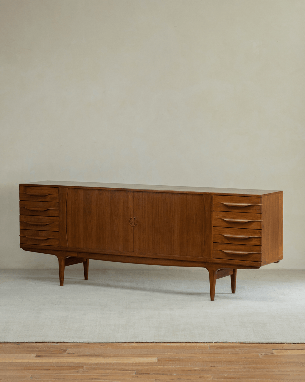 Nr. 424 Sideboard „Venedig“