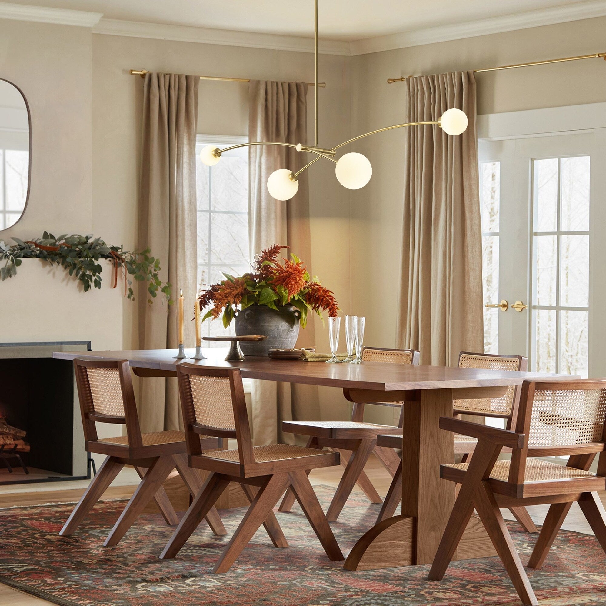 Moderne, vierflammige, goldene Sputnik-Pendelleuchte im schlichten, linearen Design – ideal für Kücheninsel oder Esszimmer – 130 cm B x 28 cm T x 15 cm H