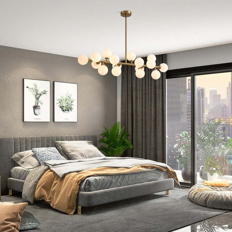 40 Zoll (ca. 102 cm) langer, linearer Kronleuchter im Mid-Century-Modern-Stil mit 16 Leuchten, goldfarbenem Messing, Sputnik-Pendelleuchte mit mattiertem Glaskugel für das Esszimmer