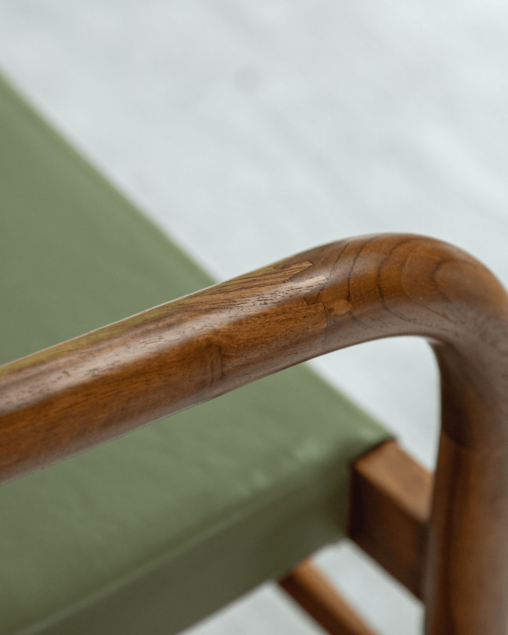 Halbmond-Ledersessel