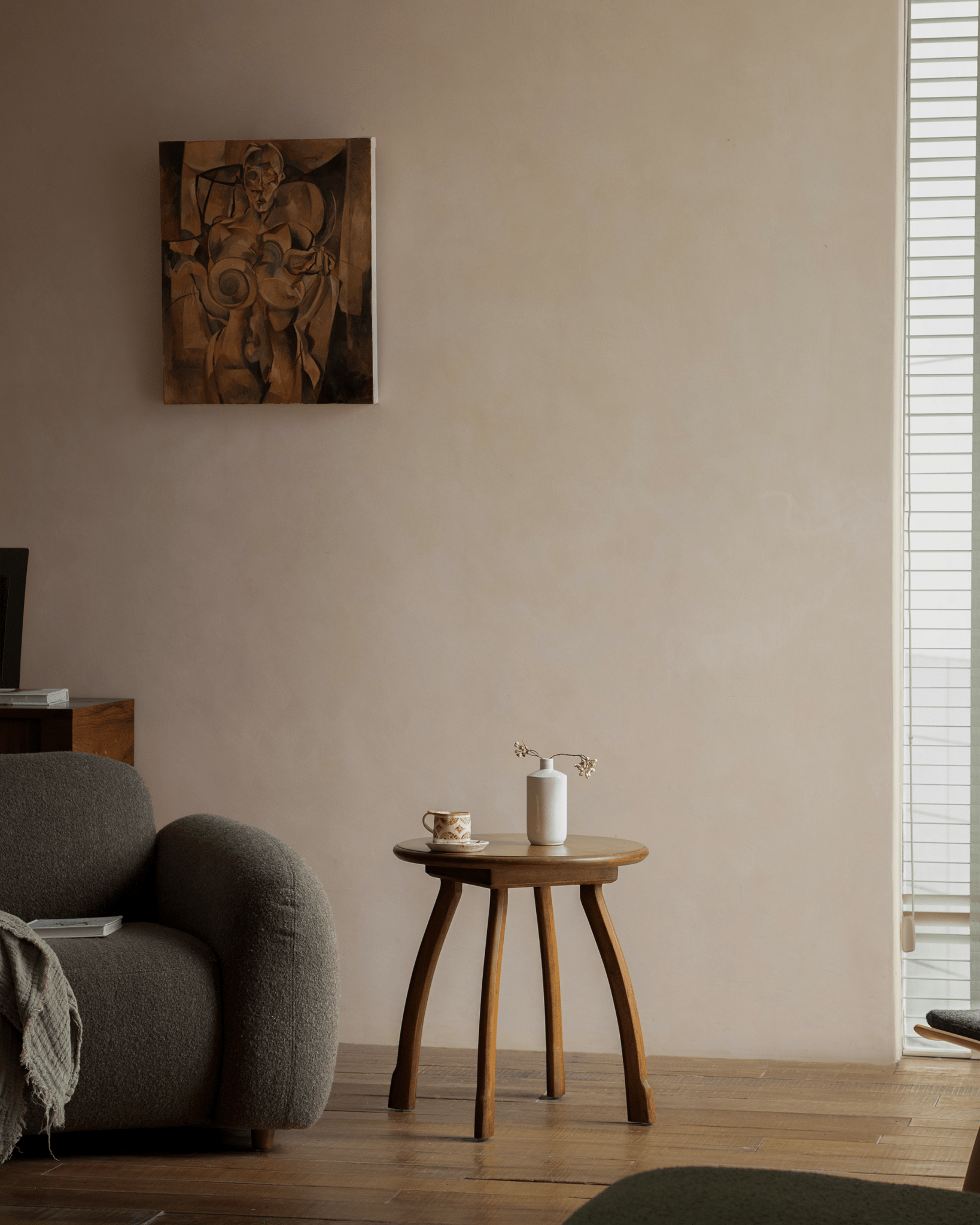 Ele Round Side Table