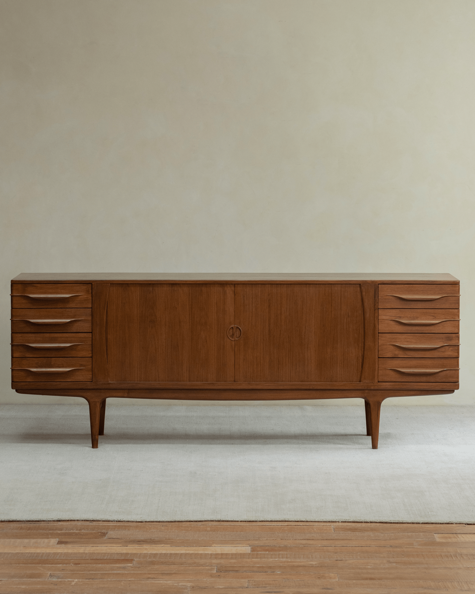 NO.424 Venice Sideboard