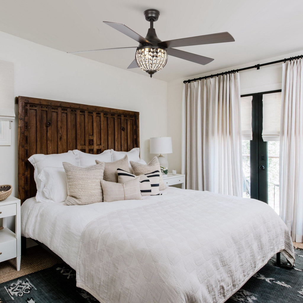 52-Zoll-Industrie-Deckenventilator aus schwarzem Holz mit 5 Flügeln, Kristallglas und Fernbedienung